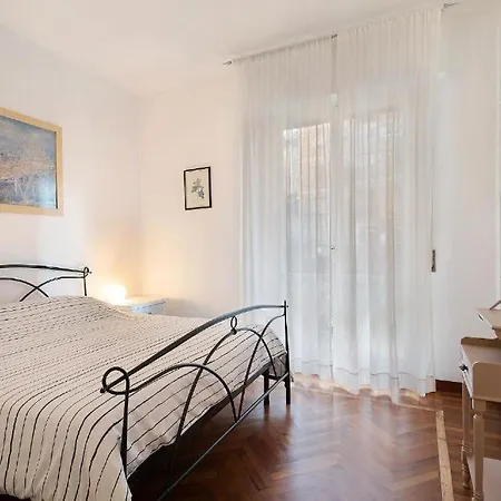 Apartman Carla - 8 Min - Terrace & Box