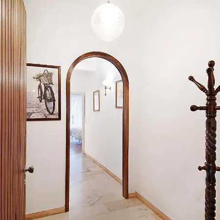 Carla - 8 Min - Terrace & Box Apartman Camogli