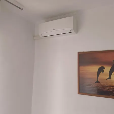 Apartman Carla - 8 Min - Terrace & Box *